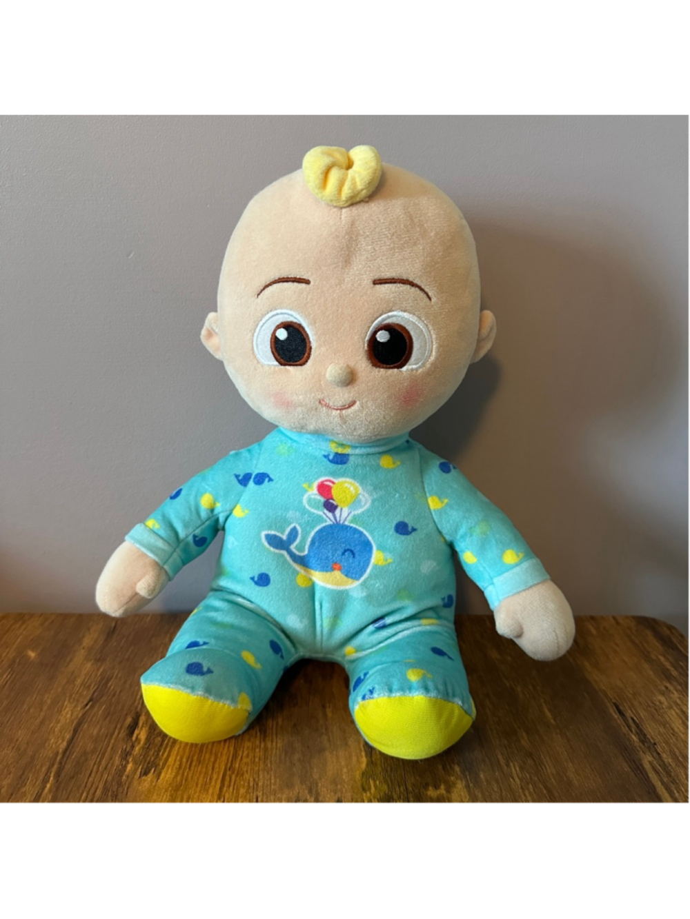 Cocomelon JJ Light Up Plush Baby Doll Blue Yellow Moonbug 2022 Toy